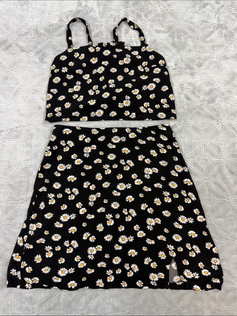 Hollister Black Floral Two-Piece Daisy Set